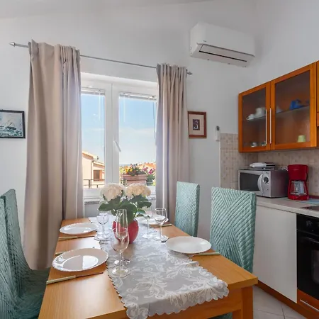Apartment Klimatisierte Pineta 2 In Strandnaehe