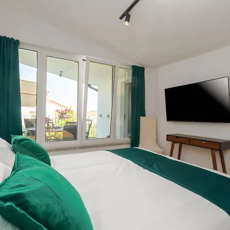Apartment Klimatisierte Pineta 2 In Strandnaehe *