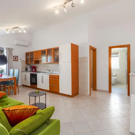 Klimatisierte Pineta 2 In Strandnaehe Porec